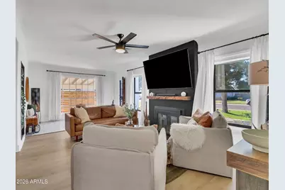 2204 E Whitton Avenue N, Phoenix, AZ 85016 - Photo 10