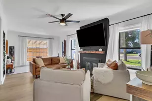 2204 E Whitton Ave N, Phoenix, AZ 85016 - Photo 10