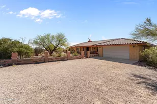 2545 Peaceful Ridge Ridge, Wickenburg, AZ 85390 - Photo 2