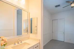 3850 E Crittenden Ln, Phoenix, AZ 85018 - Photo 34