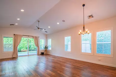 3850 E Crittenden Lane, Phoenix, AZ 85018 - Photo 14