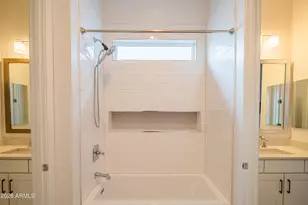 3850 E Crittenden Ln, Phoenix, AZ 85018 - Photo 32