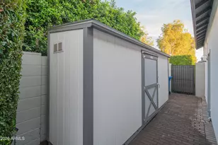 3850 E Crittenden Ln, Phoenix, AZ 85018 - Photo 56