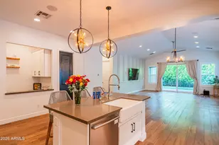 3850 E Crittenden Ln, Phoenix, AZ 85018 - Photo 12