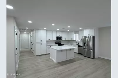 18212 N 43rd Place, Phoenix, AZ 85032 - Photo 2