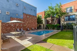 3426 E Avalon Dr, Phoenix, AZ 85018 - Photo 36