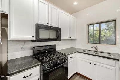 3426 E Avalon Drive, Phoenix, AZ 85018 - Photo 10