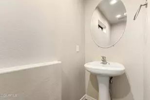 3426 E Avalon Dr, Phoenix, AZ 85018 - Photo 12