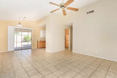 8548 W Hatcher Road, Peoria, AZ 85345 - Photo 10