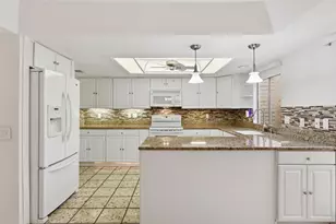 7814 E MacKenzie Dr, Scottsdale, AZ 85251 - Photo 10