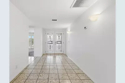 7814 E Mackenzie Drive, Scottsdale, AZ 85251 - Photo 4