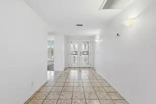 7814 E MacKenzie Dr, Scottsdale, AZ 85251 - Photo 4