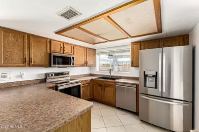 8521 W Diana Avenue, Peoria, AZ 85345 - Photo 18