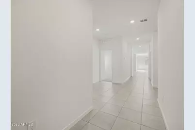 4202 W Erik Lane, San Tan Valley, AZ 85144 - Photo 2