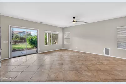 871 E Kapasi Lane, San Tan Valley, AZ 85140 - Photo 8