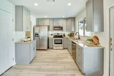 2064 W Obispo Avenue, Mesa, AZ 85202 - Photo 10