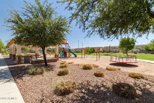 542 N Citrus Ln, Gilbert, AZ 85234 - Photo 34