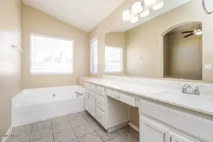 832 E Baylor Ln, Chandler, AZ 85225 - Photo 10