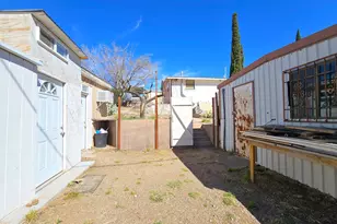 31 Old Douglas Rd, Bisbee, AZ 85603 - Photo 20