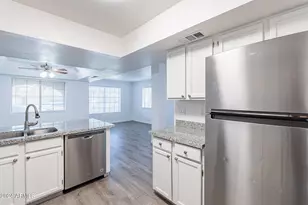 2343 W Desiree Ln, Tempe, AZ 85282 - Photo 8