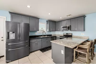 438 N 63rd Lane, Phoenix, AZ 85043 - Photo 6