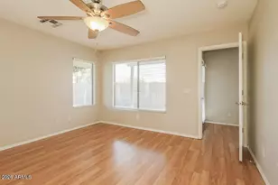 13177 W Desert Ln, Surprise, AZ 85374 - Photo 10