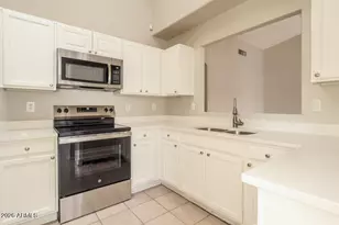 13177 W Desert Ln, Surprise, AZ 85374 - Photo 8