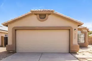 13177 W Desert Ln, Surprise, AZ 85374 - Photo 1