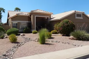 1061 W Courtney Ln, Tempe, AZ 85284 - Photo 1