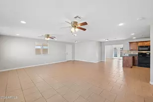 8137 W Trafalgar Ave, Phoenix, AZ 85033 - Photo 6