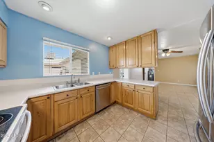 8432 N 56th Ave, Glendale, AZ 85302 - Photo 10