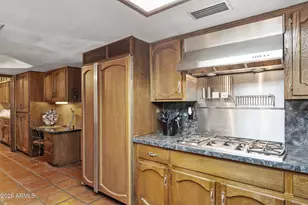 9711 E Becker Ln, Scottsdale, AZ 85260 - Photo 18