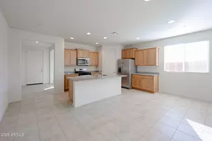 13610 W Copper Leaf Ln, Peoria, AZ 85383 - Photo 4