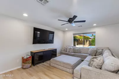 8652 E Nido Avenue, Mesa, AZ 85209 - Photo 4