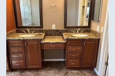 3921 E Graythorn Street, Phoenix, AZ 85044 - Photo 24