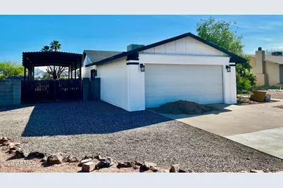 2577 E Sweetwater Avenue, Phoenix, AZ 85032 - Photo 2
