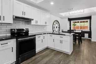 1610 N Stapley Dr, Mesa, AZ 85203 - Photo 10