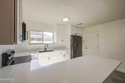 6001 W Pinchot Avenue, Phoenix, AZ 85033 - Photo 16