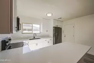 6001 W Pinchot Ave, Phoenix, AZ 85033 - Photo 16