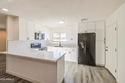 6001 W Pinchot Avenue, Phoenix, AZ 85033 - Photo 14