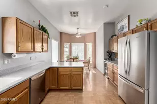 20008 N Coyote Lakes Pkwy, Surprise, AZ 85378 - Photo 10