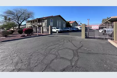 1336 E Mountain View Road #201, Phoenix, AZ 85020 - Photo 2
