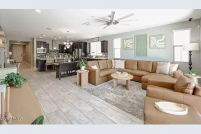 10049 W Angels Lane, Peoria, AZ 85383 - Photo 6