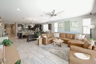 10049 W Angels Ln, Peoria, AZ 85383 - Photo 6