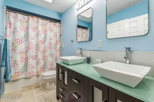 1129 E Forest Hills Dr, Phoenix, AZ 85022 - Photo 14