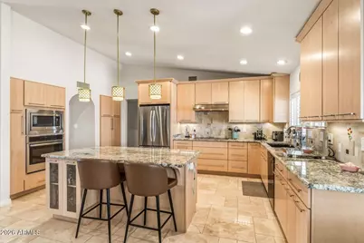 1129 E Forest Hills Drive, Phoenix, AZ 85022 - Photo 4