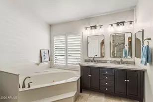 1129 E Forest Hills Dr, Phoenix, AZ 85022 - Photo 10