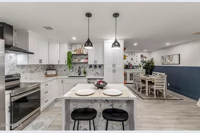 9248 N 36th Drive, Phoenix, AZ 85051 - Photo 10