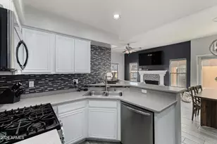 5015 E Cheyenne Dr, Phoenix, AZ 85044 - Photo 8