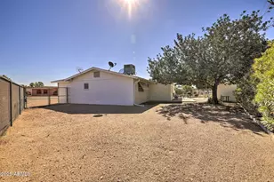 908 S Ocotillo Dr, Apache Junction, AZ 85120 - Photo 28